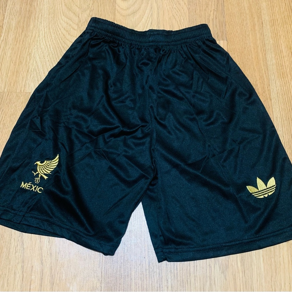 Mexico Black and Gold kids size 24 Shorts